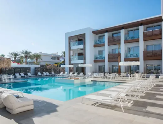 Enorme Ammos Beach Hotel